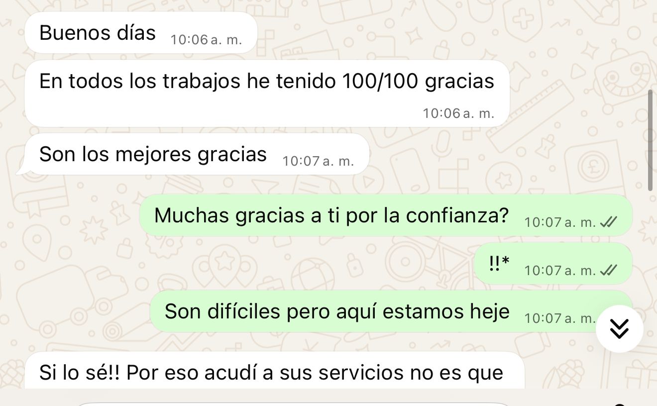 Captura de WhatsApp: cliente satisfecho con la entrega de su trabajo académico de Somos Mentor